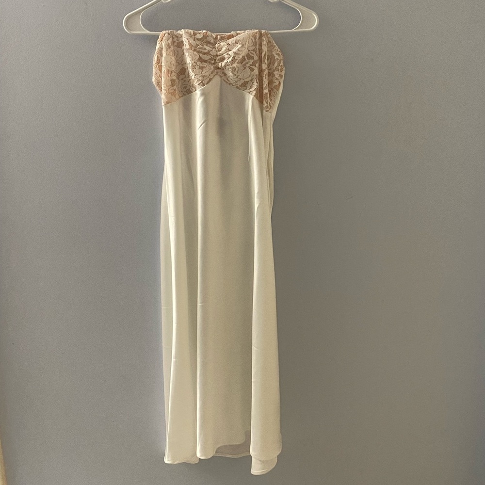 Forever 21 Strapless White Satin Dress